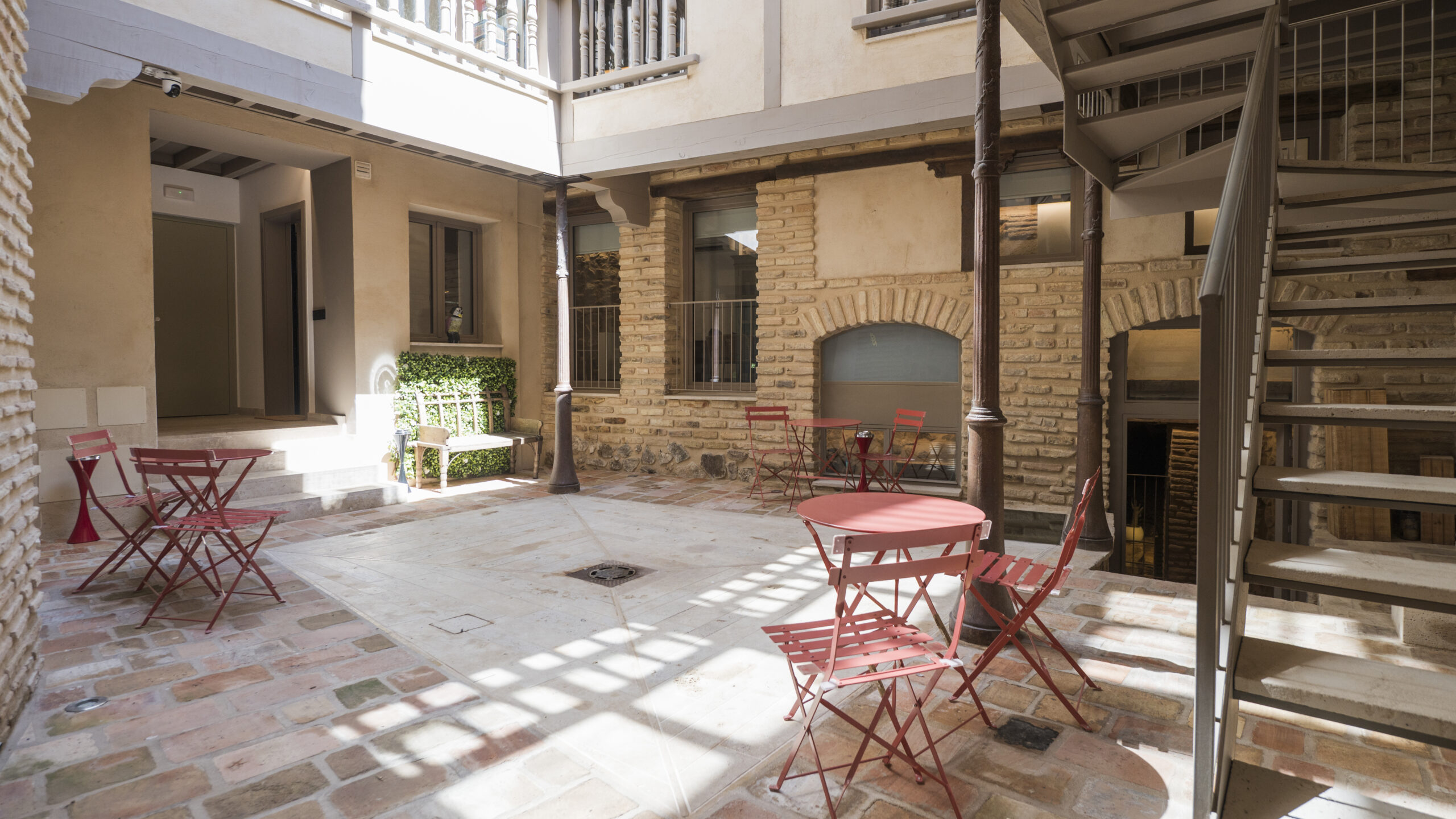 Patio interior de Bellmond House en Toledo